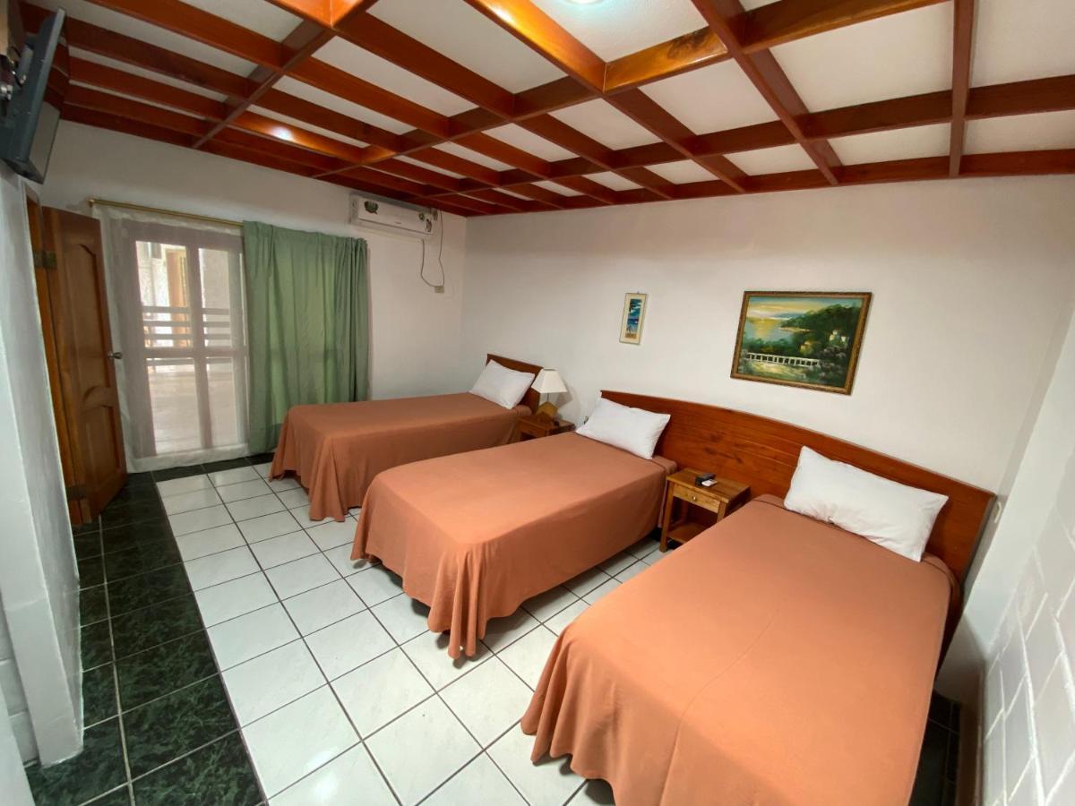 La Peregrina Galapagos B&B Puerto Ayora  Ngoại thất bức ảnh